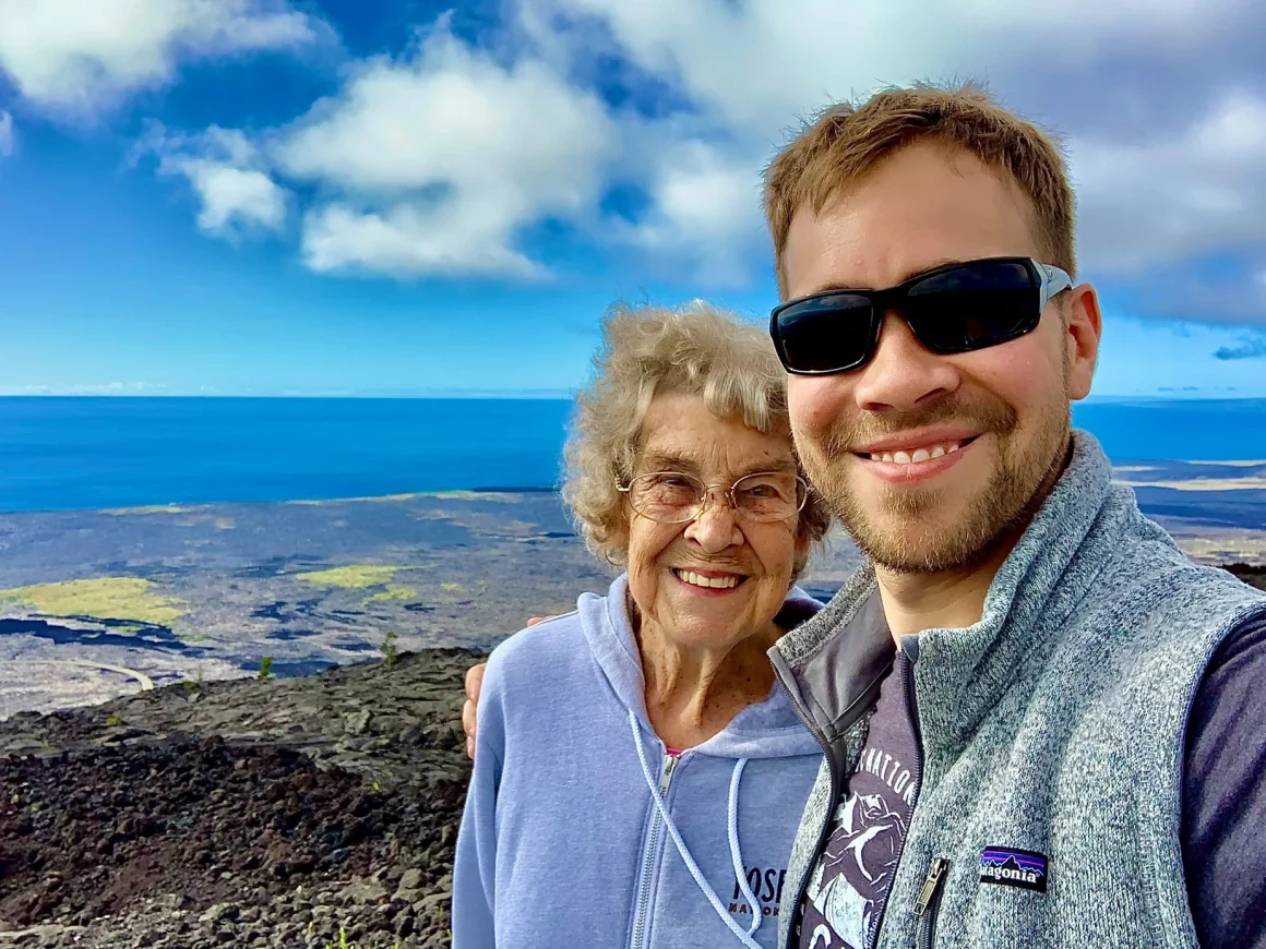 Gặp gỡ cụ bà 94 tuổi vẫn theo đuổi đam mê du lịch quanh thế giới